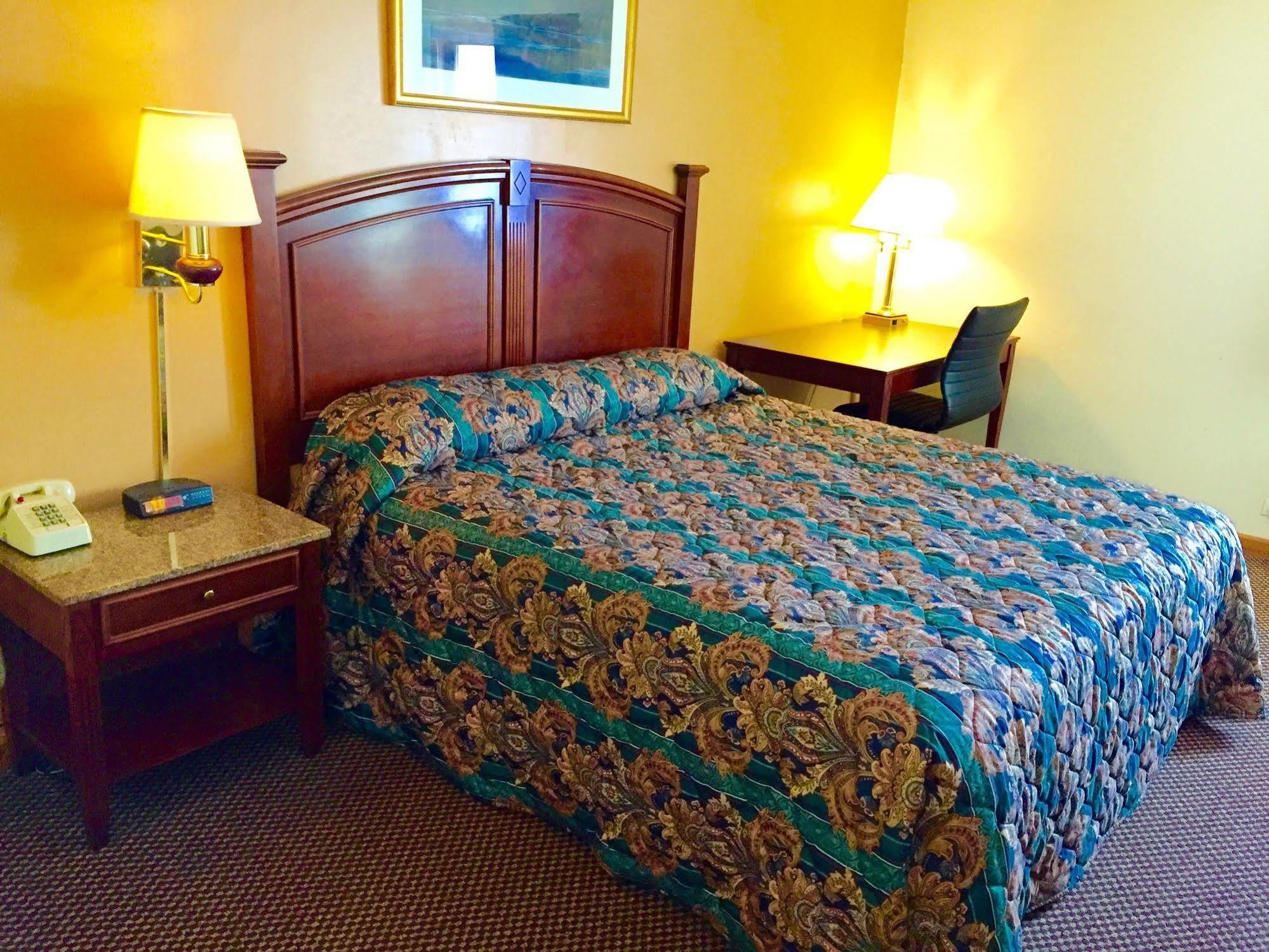 Executive Inn And Suites Waukegan Bagian luar foto